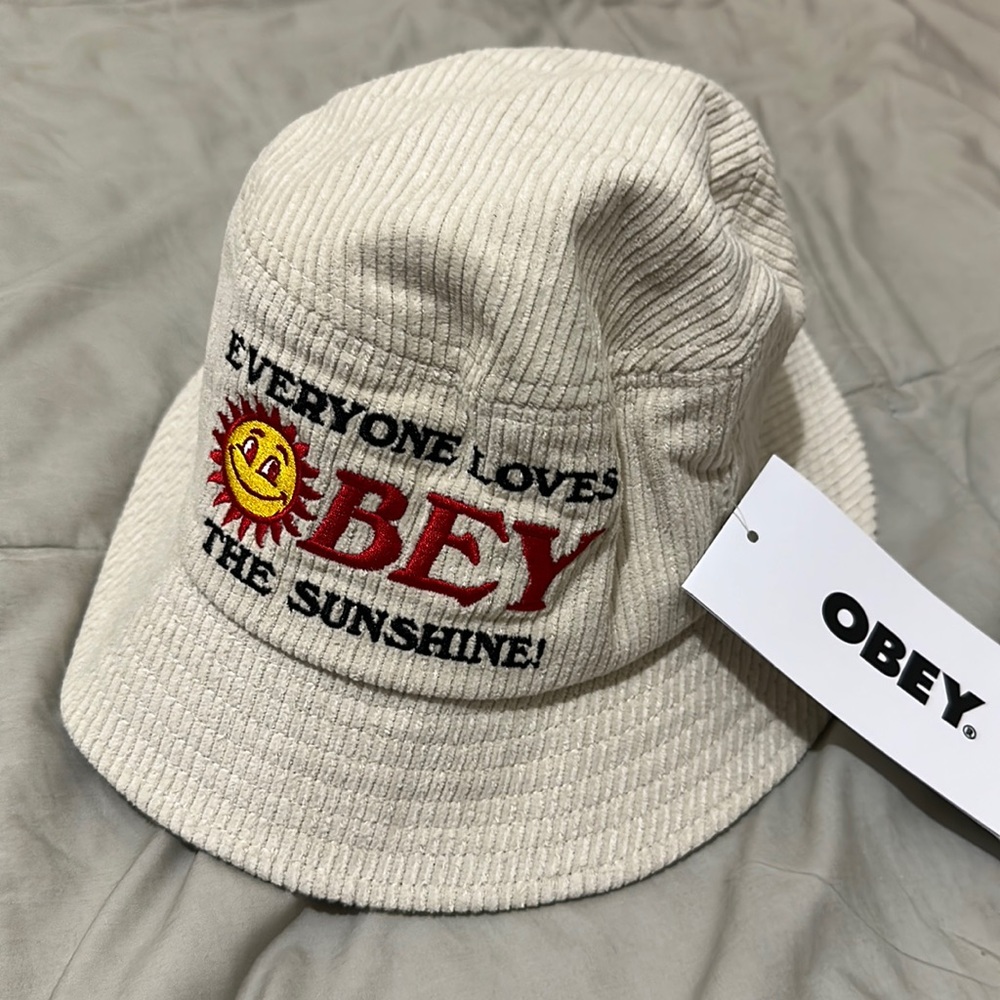 Obey corduroy bucket hat